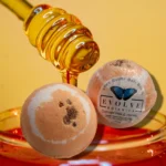 Bath Bomb - Oatmeal Milk Honey - Image 2