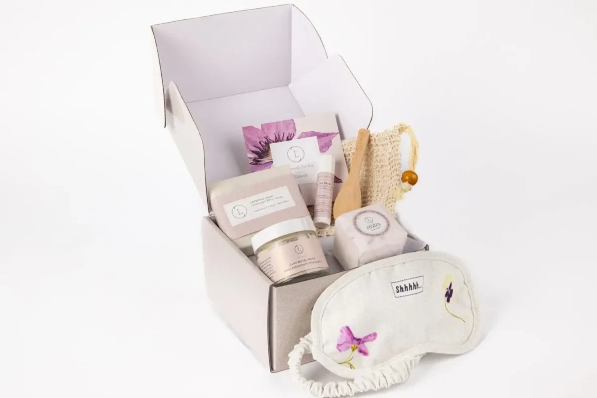 Lavender Bath and Body Set - Natural Skincare Appreciation Gift Box - Image 1
