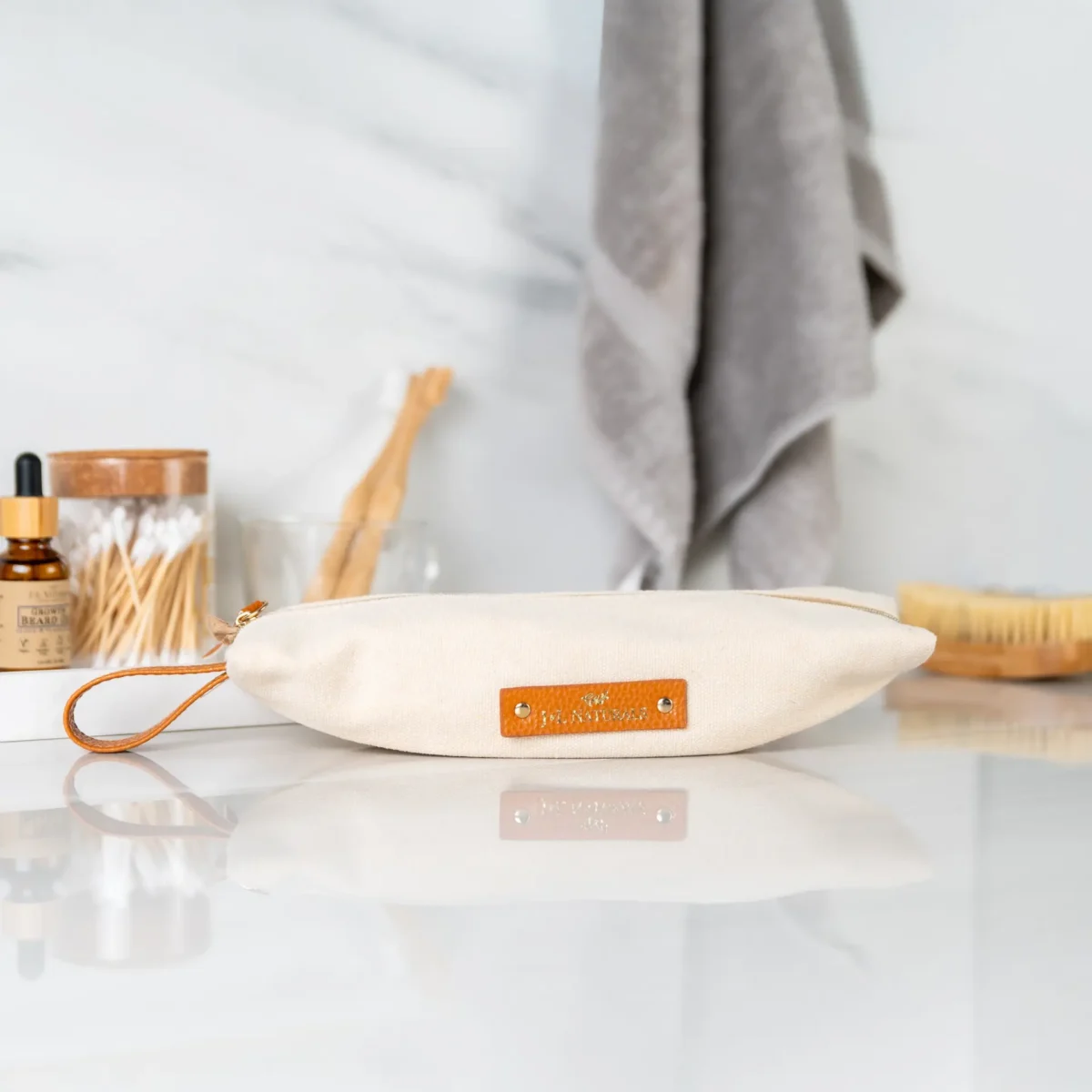 Toiletry bag - Image 3